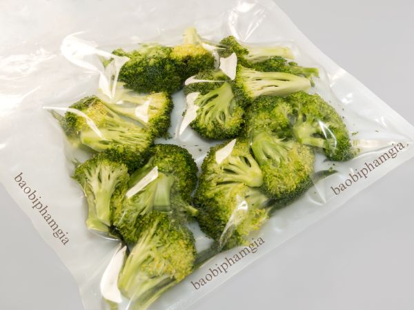 baobiphamgia-mẫu túi đựng rau sạch- in túi zip theo yêu cầu1
